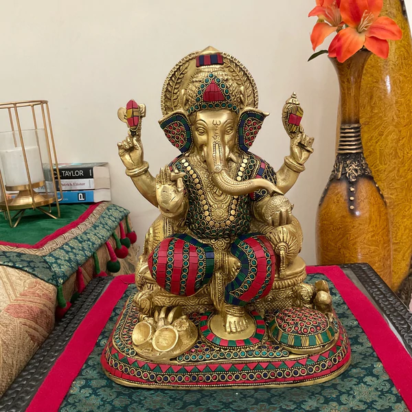 A perfect Gifter - Religious idols